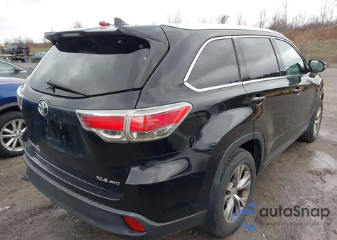 2015 Toyota Highlander Xle V6 z USA, uszkodzony, nr VIN 5TDJKRFH3FS180810